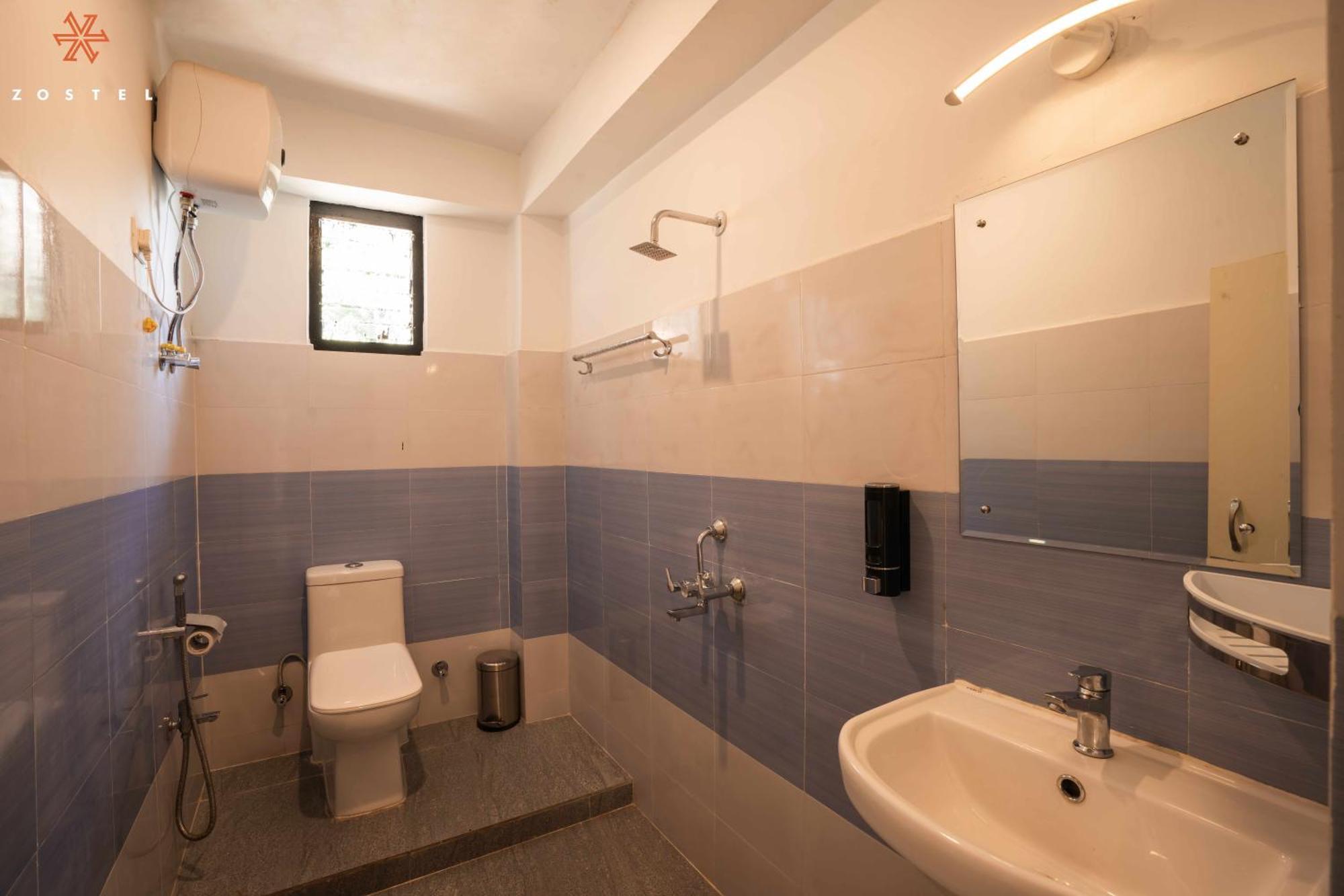 Zostel Rinchenpong Hostel ภายนอก รูปภาพ