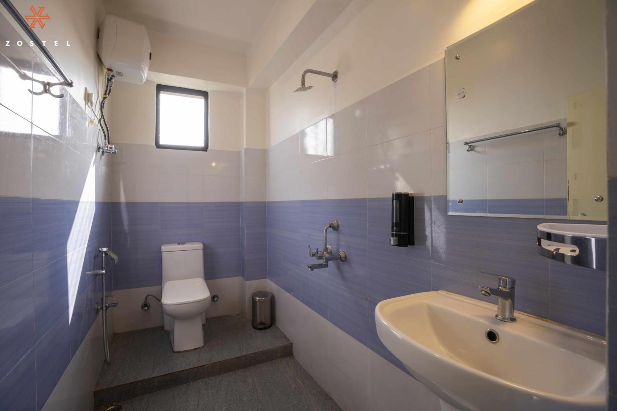 Zostel Rinchenpong Hostel ภายนอก รูปภาพ