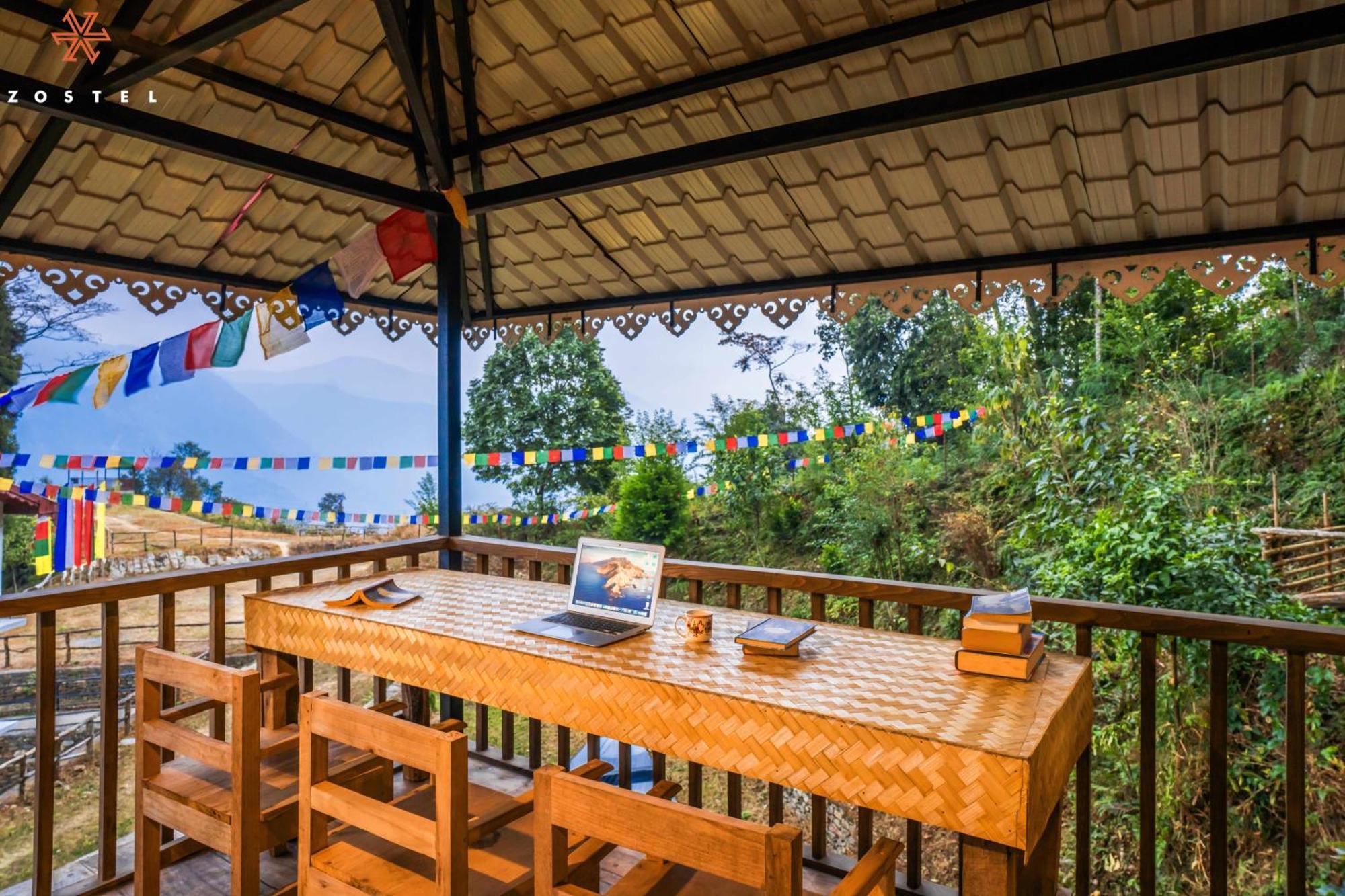 Zostel Rinchenpong Hostel ภายนอก รูปภาพ
