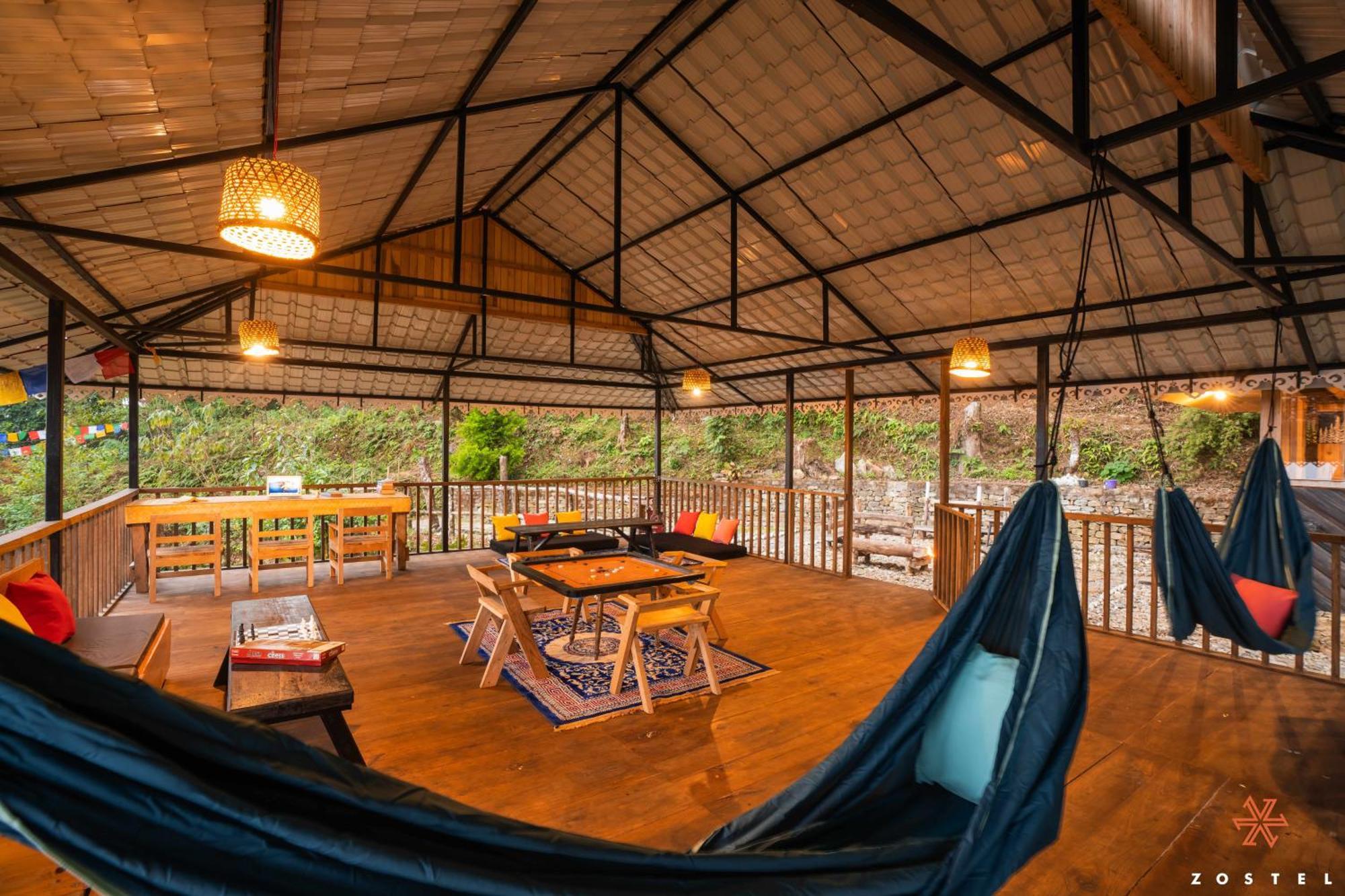 Zostel Rinchenpong Hostel ภายนอก รูปภาพ