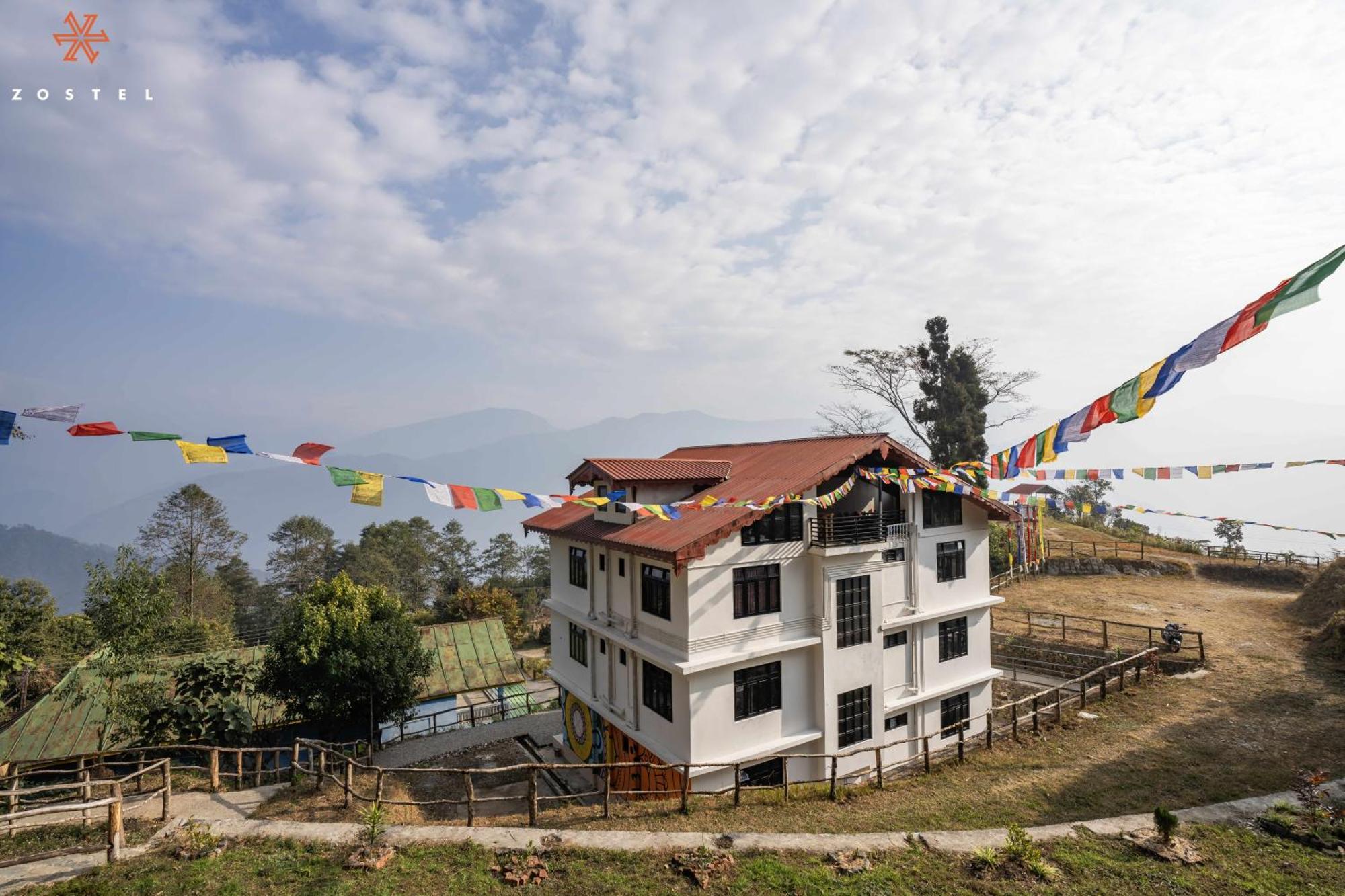 Zostel Rinchenpong Hostel ภายนอก รูปภาพ