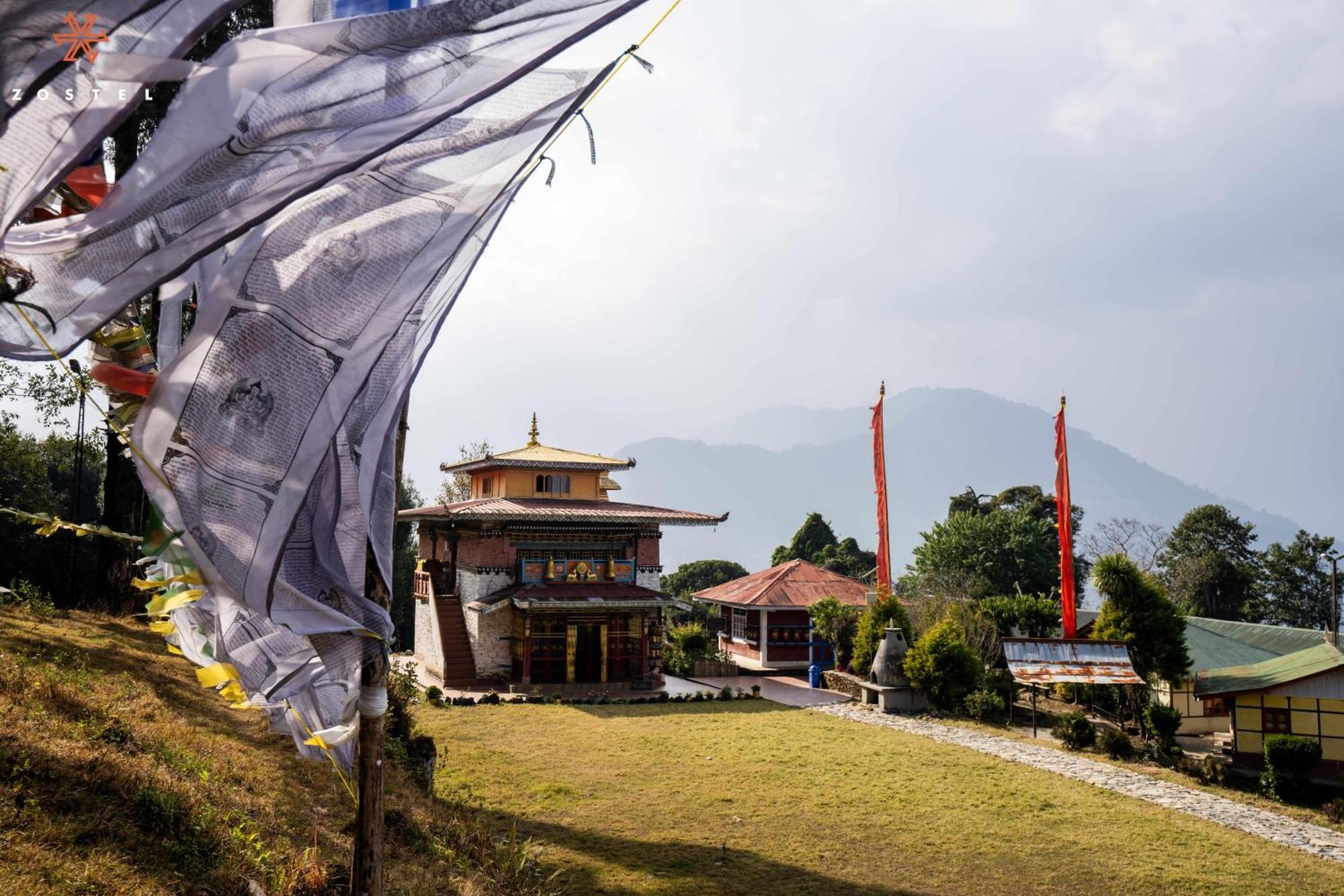 Zostel Rinchenpong Hostel ภายนอก รูปภาพ