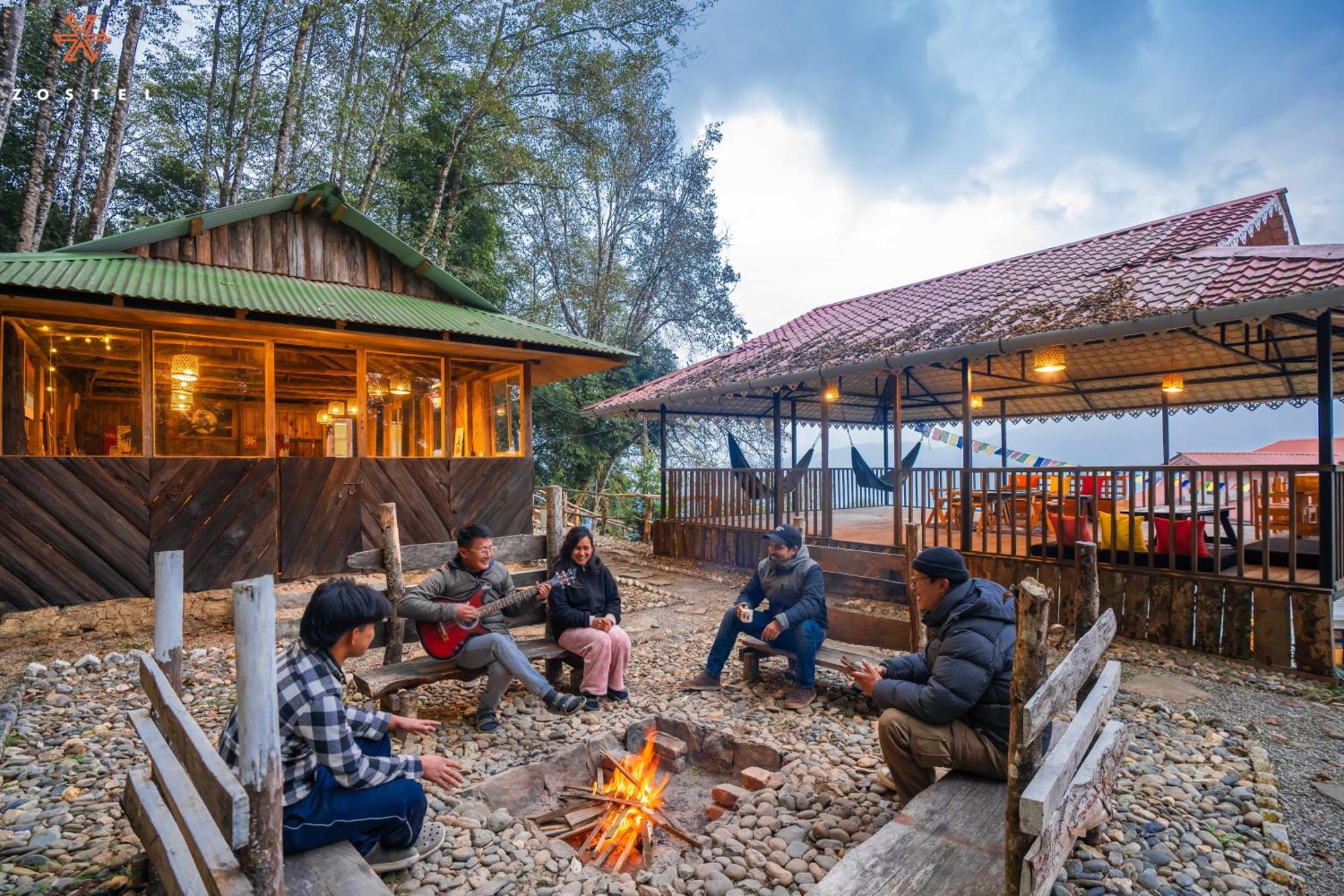 Zostel Rinchenpong Hostel ภายนอก รูปภาพ